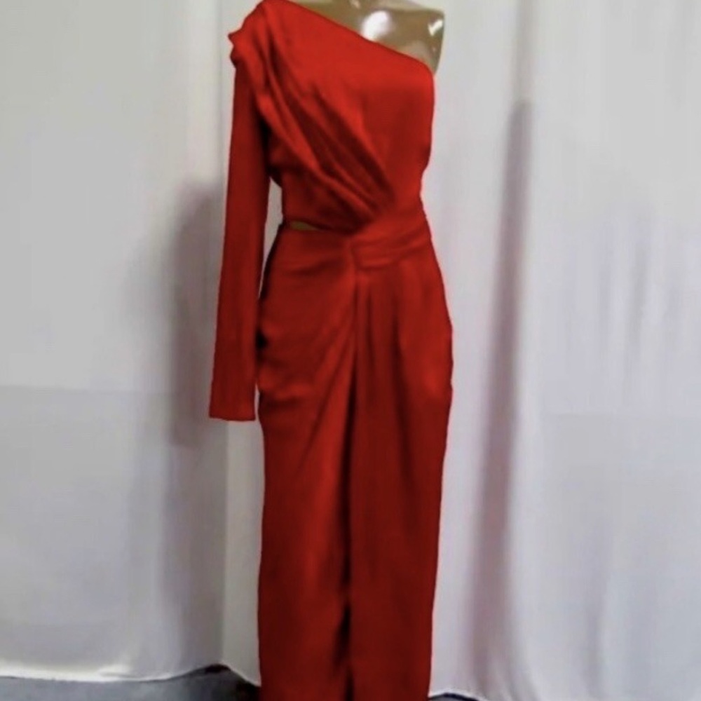 Monique Lhuillier One-Shoulder Red Dress